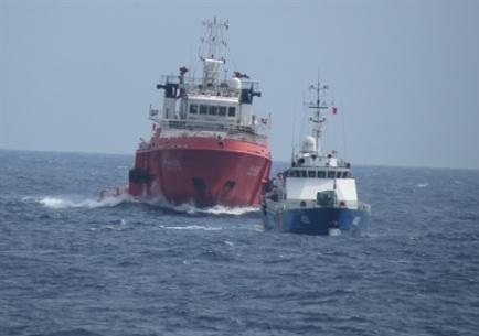 Un avion chinois sur la zone d opération des navires vietnamiens